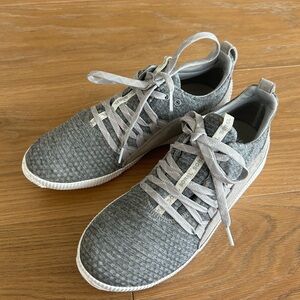 Sorel Out ‘N About waterproof sneaker size 10.